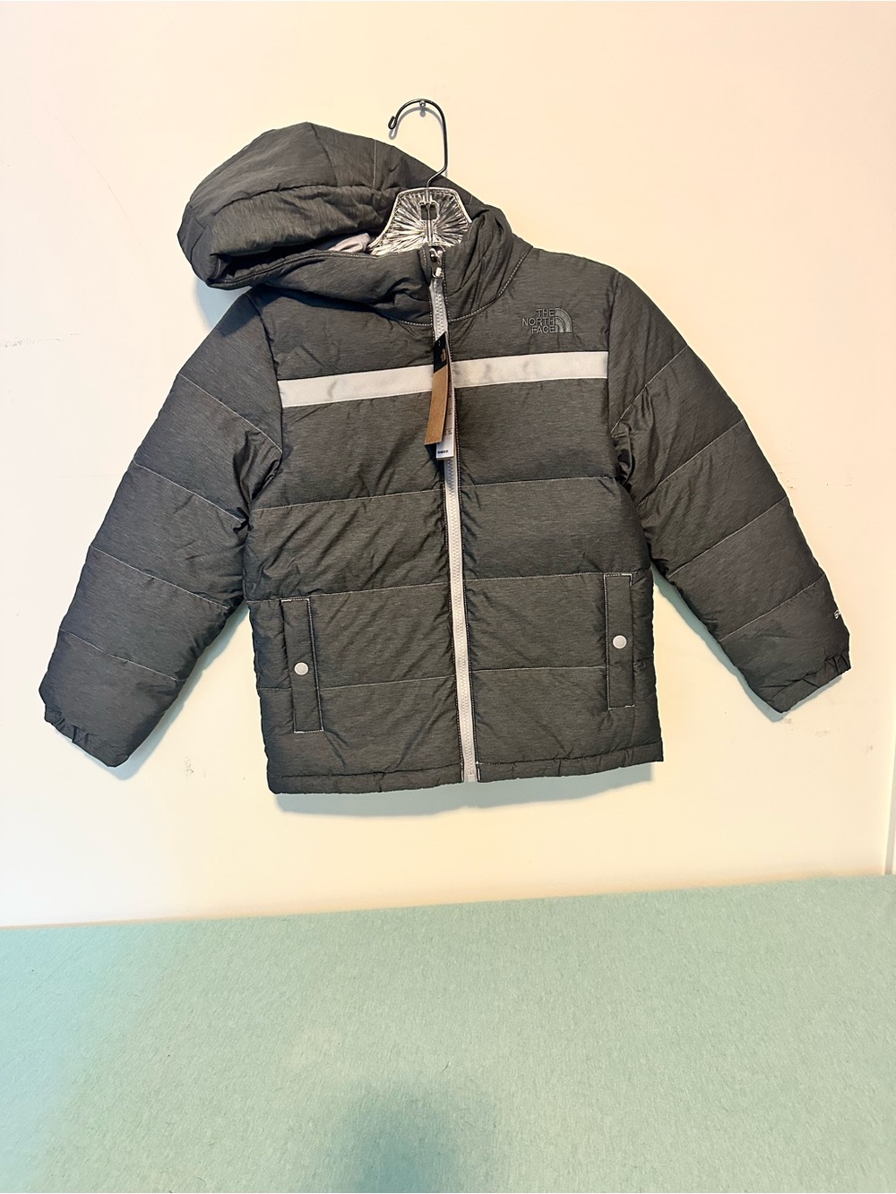 The North Face Youth Reversible Down Jacket Size S Gray NWT Hooded Puffer